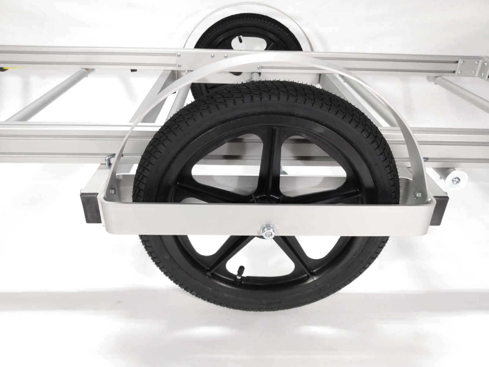 Skyway wheel on trailer