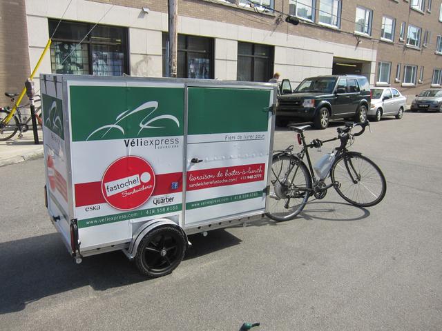 Veli Courisers' 64AWD trailer with a custom box they built themselves. Veli Courisers' 64AWD trailer with a custom box they built themselves.